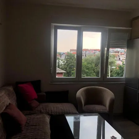 Modern Close To Center. *